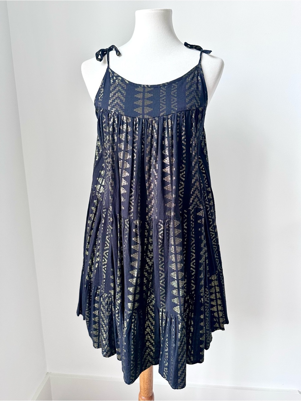 Black and Gold  Metallic Aztec Print Tie-Strap Tiered Swing Dress Size Small